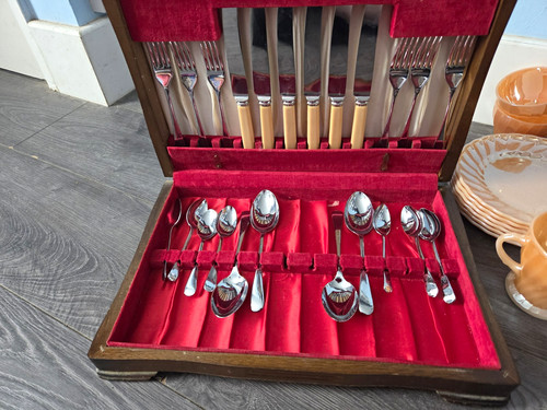 44pc stainless steel cutlery - stainless,