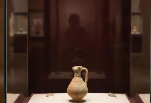 Middle eastern pottery - middle, vessel