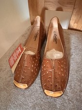 Cotton Traders Women's Leather