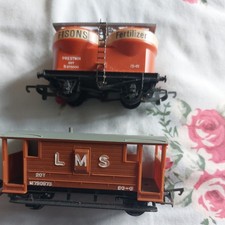 model train G&R Wren Ltd 20t LMS Wagon and fertiliser wagon .Both ex condition 