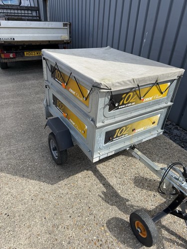 Erde 102 car - 102,