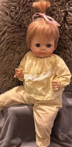 Huge vintage 1965 vogue baby - huge,