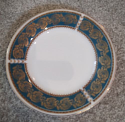 Elizabethan lucerne bone - lucerne,
