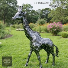 Metal Giraffe Garden Statue