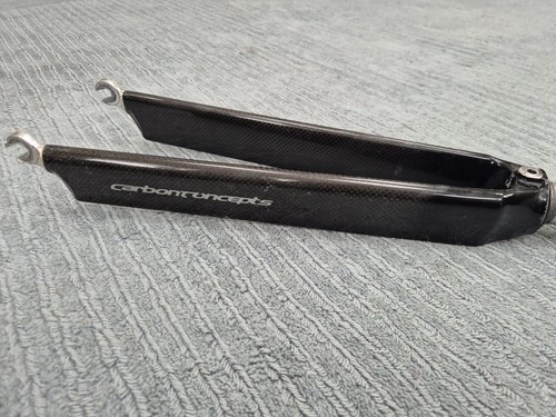 Carbonconcepts aero 700c - aero,