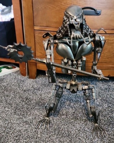 Large full metal alien - large,