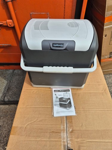 Halfords 19l electric coolbox - halfords,