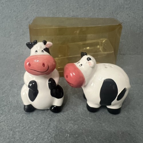 Vintage cow salt - cow, pepper