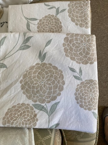 Laura ashley chrysanthemum - laura,