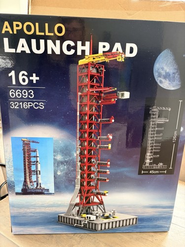 Apollo saturn launch tower - saturn-v,