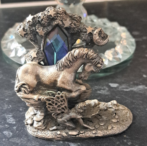 Tudor mint bestowing - bestowing, magic