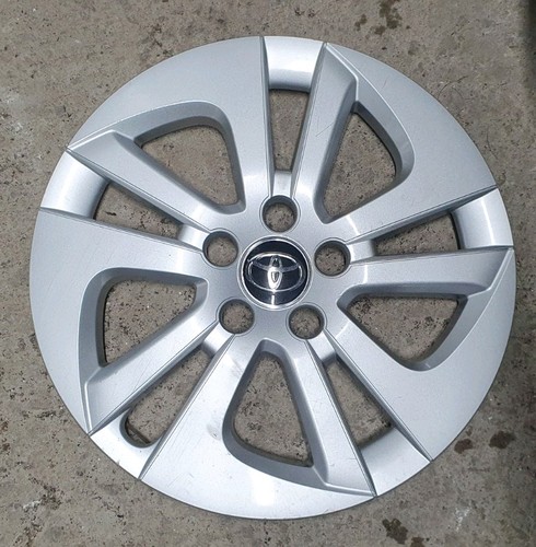 Toyota prius wheel trim - 15",