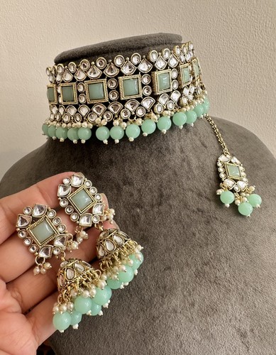 Imitation green jewellery set - jewellery,