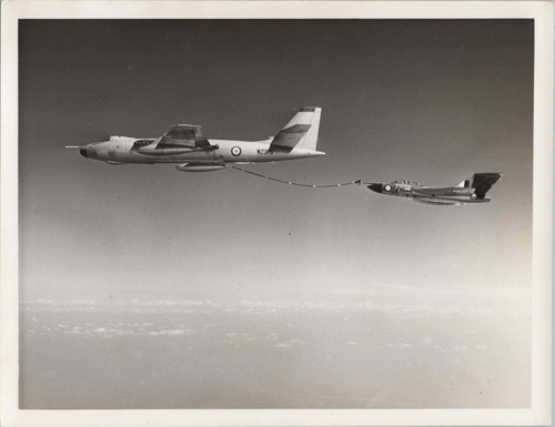 Vickers valiant inflight - valiant,
