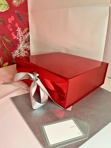 Red magnetic lid - gift, box