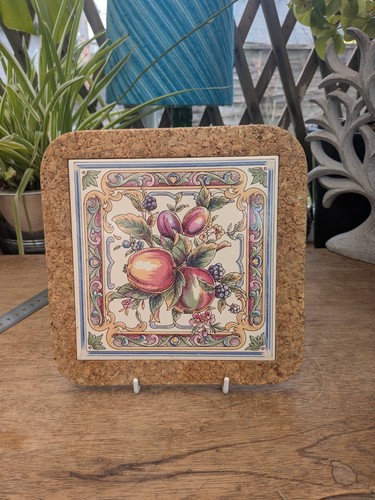 Grapes/Fruit/Flowers/Scroll
