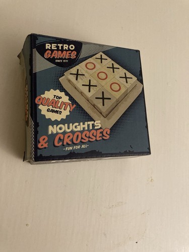 Retro games wooden noughts - retro,