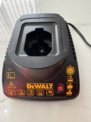 Genuine dewalt de9118 battery - genuine,