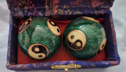 Retro green yin - retro,