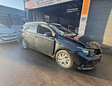 TOYOTA AURIS MK2 1.8 HYBRID