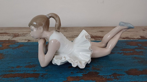 Nao lladro pensive ballerina - nao,