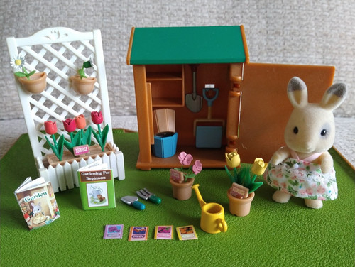 Sylvanian families garden set - families,
