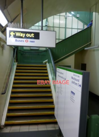 Photo way out - photo, sign