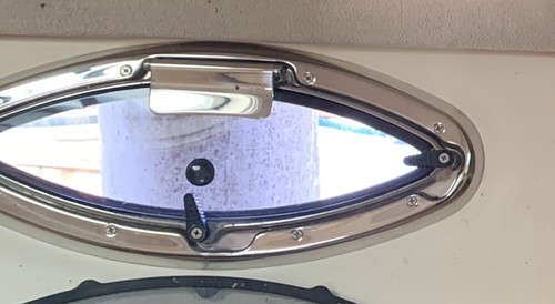 Maxum 2600se portlight - maxum,