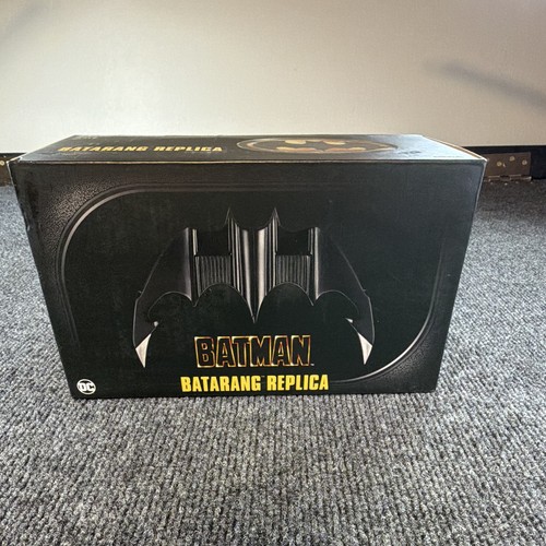 Neca batman batarang replica - neca,
