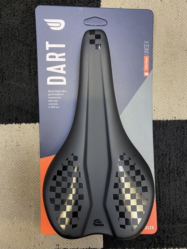 Pure cycles saddle - cycles, dart