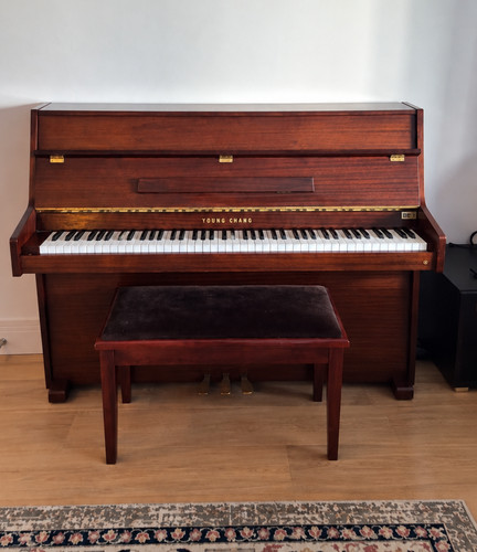 Young chang piano - young,