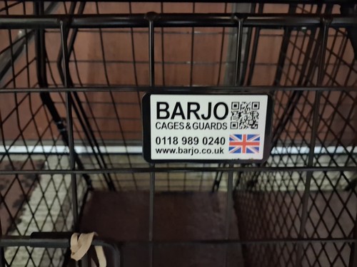 Barjo dog car crate - car,