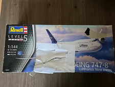Revell Lufthabsa Boeing 747-8 New Livery - Scale 1:144 -Complete Set - 03891