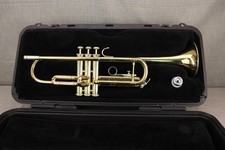 Bach TR300 Bb Beginner/Student