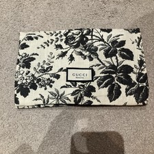Gucci Bloom Y3 Small Pouch Bag