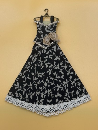 Dolls house handmade - 1:12,