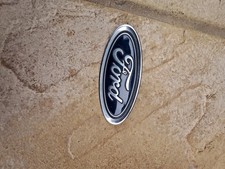  FORD FIESTA MK 7 7.5  FRONT EMBLEM BADGE RECESSED TYPE 1947613