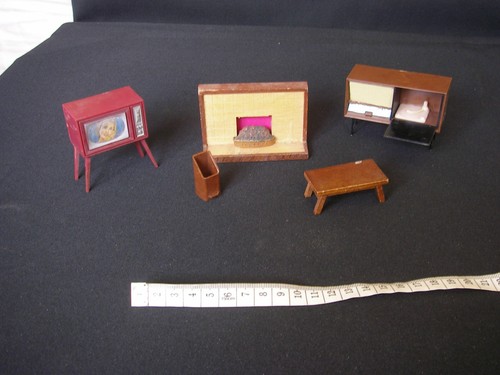 Vintage dolls house 1960s - vintage,