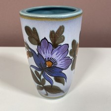 Vintage Flora  Gouda, Iris Range, 1970 Floral Vase 1510 VGC 11.5cm Tall