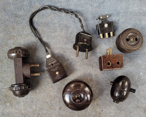 Vintage brown black bakelite - vintage, brown/black