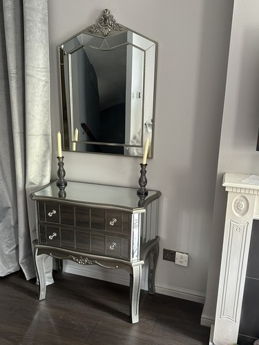 Mirror and side dresser french - and,