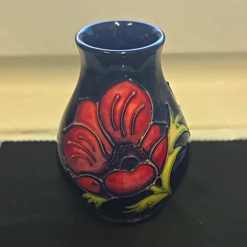 Moorcroft poppy floral - poppy, art