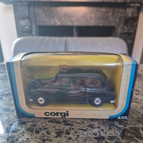 New stock corgi 425 - ex,