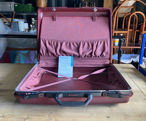 Samsonite hard shell - samsonite,