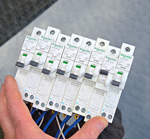 Schneider electric ic60h rcbo - schneider,