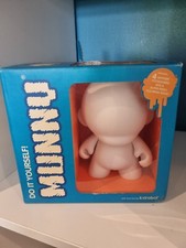 MUNNY Do It Yourself! Vinyl Toy Figure Kidrobot Blank Art Design 