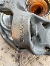 AUDI Q5  2.0 TDI DRIVER SIDE REAR O/S WHEEL HUB 80A505435