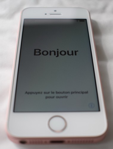 Pristine apple iphone 32gb - pristine, se
