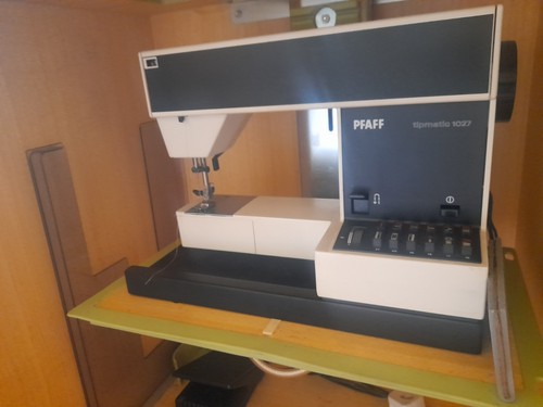 Pfaff sewing machine - sewing, and