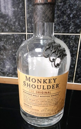 Monkey shoulder whisky bottle - shoulder,